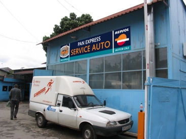 auto service exterior branding graphics and production